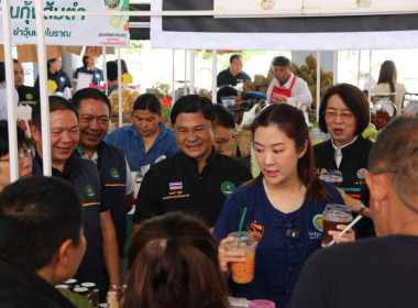 “รมช.เกษตร” ปักหมุดตลาดเกษตรกรเชียงราย หนุนบริโภคผลไม้ไทย ... พารามิเตอร์รูปภาพ 38